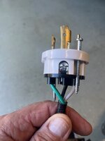 Stark Varg 240V plug .jpg Stark Varg 240V plug .jpg