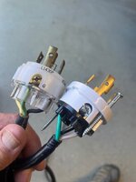 Stark Varg 240V plug 2.jpg Stark Varg 240V plug 2.jpg