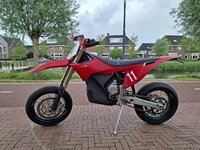 a7864813-4eae-4e50-a3b1-79c65aaeafe1.jpg