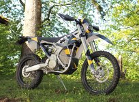 EXR Camouflage (3).JPG